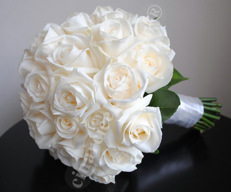 Beyaz Gül Gelin Buketi Modern