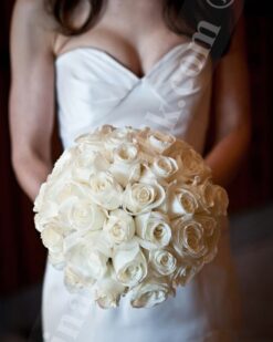 Magnum Model Beyaz Gül Gelin Buketleri