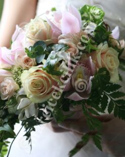 Gelin Buketi Pembe Orkide Somon Gül Sarkmalı