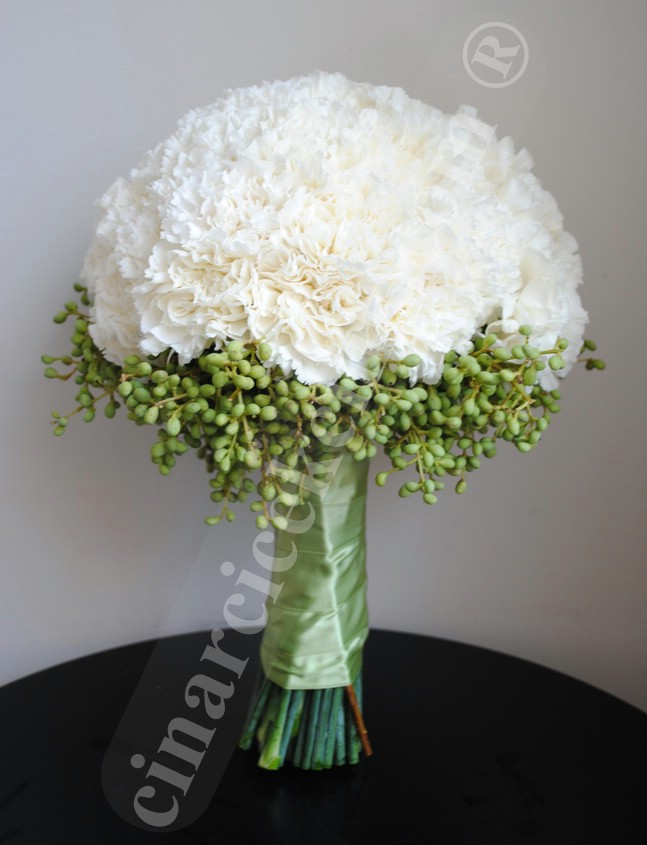 Beyaz Karanfil Gelin Buketleri