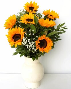 Ay Çiçeği Desenli Vazoda Güne Bakan Çiçekleri