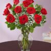 Silindir Cam Vazoda 11 Adet Kırmızı Gül