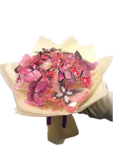 Led Işıklı Renkli Kelebek Buketi - Modern ve Şık Çiçek Tasarımı