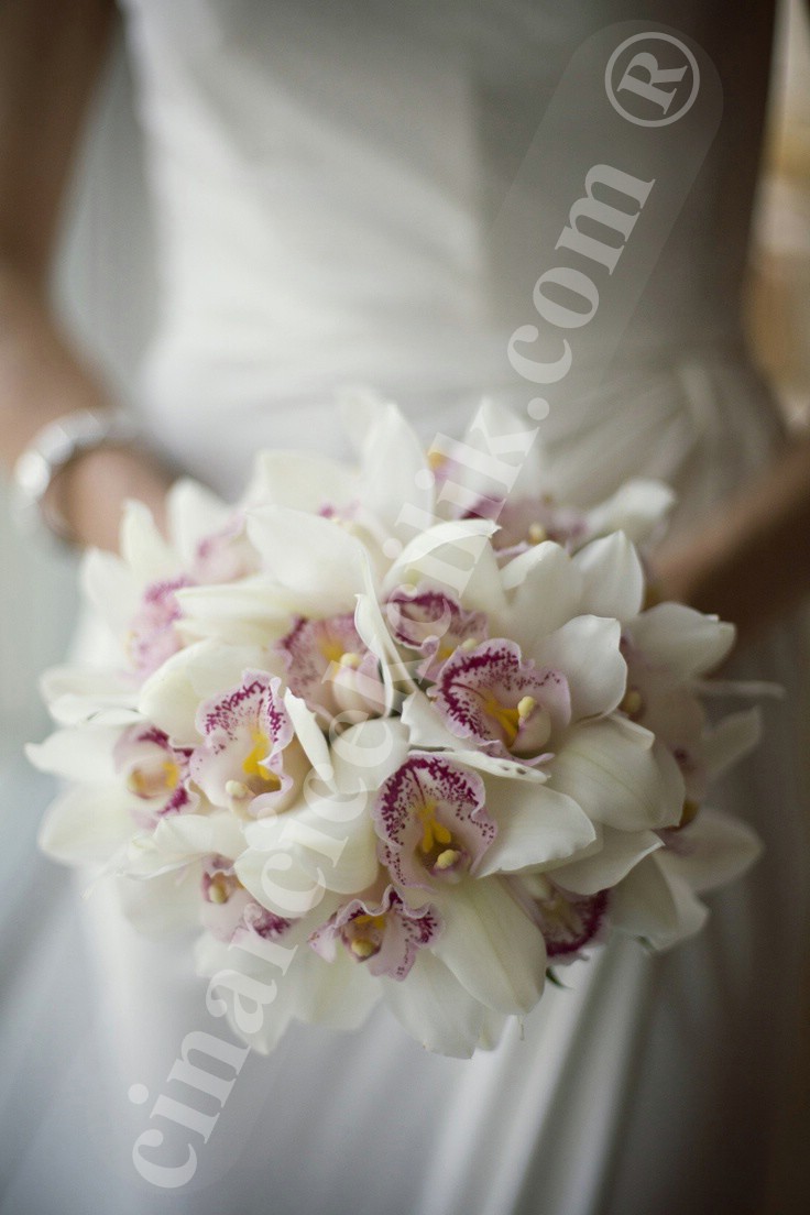 Model Beyaz Orkide Gelin Buketi