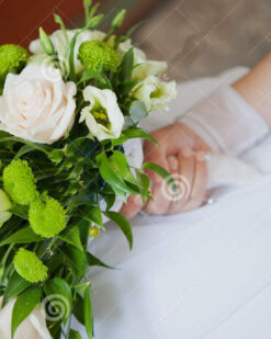 Gelin Buketi Beyaz Gül Krizantem Lisyantus