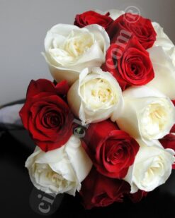 Kırmızı Beyaz Gül Gelin Buketleri