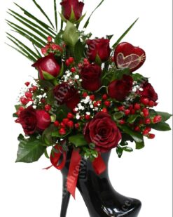 Siyah Vazoda 9 Gül C-SER105