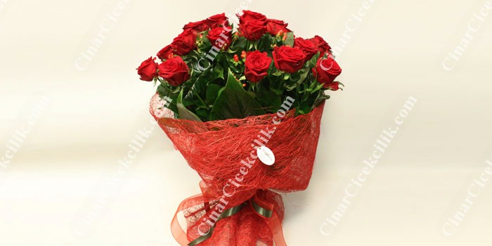 Aşk Büyüsü Kırmızı 25 Adet Gül Buketi