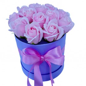 Gerçeğinden Ayırt Edilemez 13 Pembe Gül | Şık ve Kalıcı Tasarım