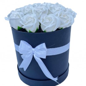 Gerçekçi ve Kalıcı: 17'li İthal Yapay Beyaz Gül Tasarımı - Görsel 3